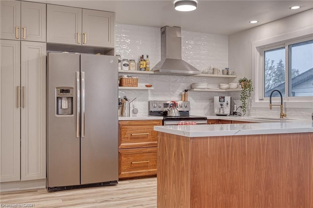 Single Family Residence for sale at 1141 Mohawk Road, Hamilton, ON, L8T 2S4 - Huntington - MLS: 40818212