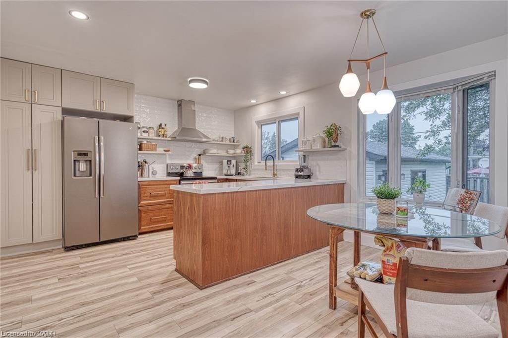 Single Family Residence for sale at 1141 Mohawk Road, Hamilton, ON, L8T 2S4 - Huntington - MLS: 40818212