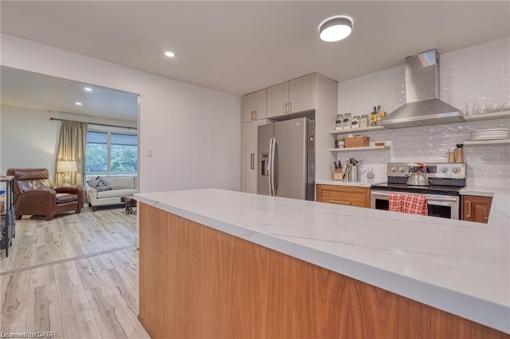 Single Family Residence for sale at 1141 Mohawk Road, Hamilton, ON, L8T 2S4 - Huntington - MLS: 40818212