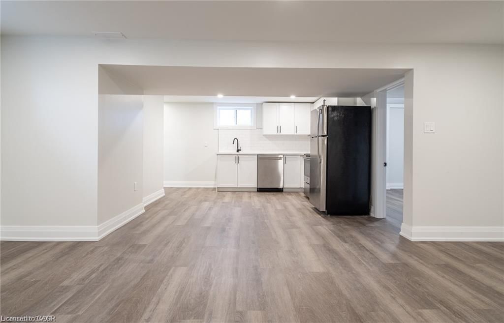 Single Family Residence for sale at 1141 Mohawk Road, Hamilton, ON, L8T 2S4 - Huntington - MLS: 40818212