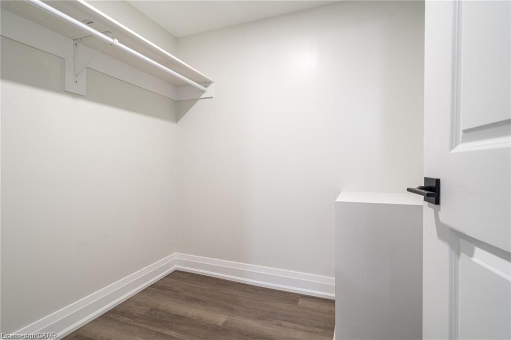 Single Family Residence for sale at 1141 Mohawk Road, Hamilton, ON, L8T 2S4 - Huntington - MLS: 40818212