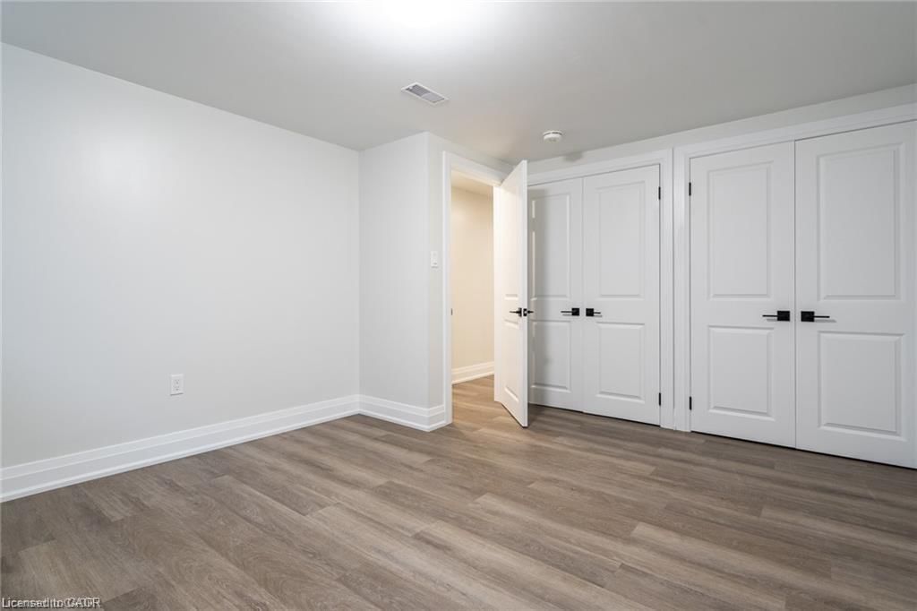 Single Family Residence for sale at 1141 Mohawk Road, Hamilton, ON, L8T 2S4 - Huntington - MLS: 40818212