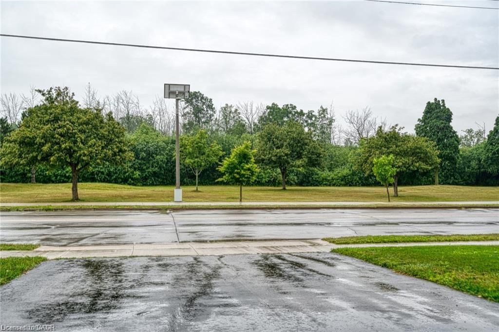 Single Family Residence for sale at 1141 Mohawk Road, Hamilton, ON, L8T 2S4 - Huntington - MLS: 40818212