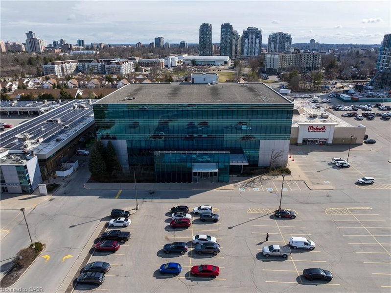 50 Westmount Road N photo 4