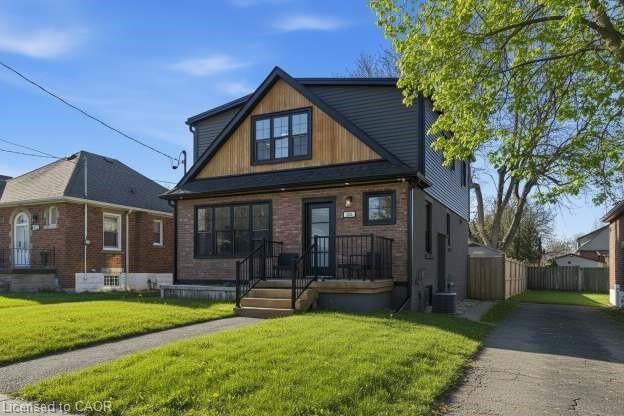 Single Family Residence for sale at 286 East 18th Street, Hamilton, ON, L9A 4P6 - Inch Park - MLS: 40818314