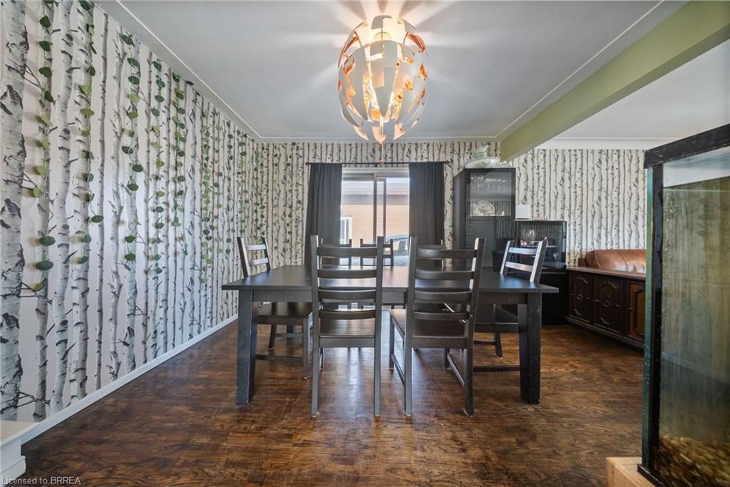 Single Family Residence for sale at 330 East 18th Street, Hamilton, ON, L9A 4P8 - Hill Park - MLS: 40818342