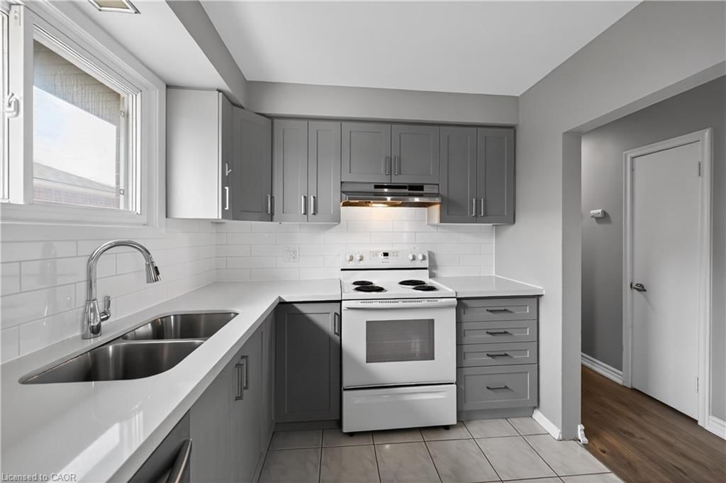 Single Family Residence for sale at 76 Terrace Drive, Hamilton, ON, L9A 2Y6 - Balfour - MLS: 40818376