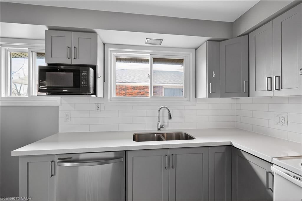 Single Family Residence for sale at 76 Terrace Drive, Hamilton, ON, L9A 2Y6 - Balfour - MLS: 40818376