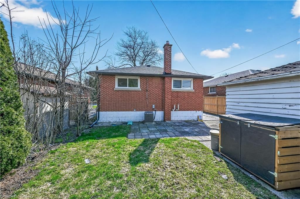 Single Family Residence for sale at 76 Terrace Drive, Hamilton, ON, L9A 2Y6 - Balfour - MLS: 40818376