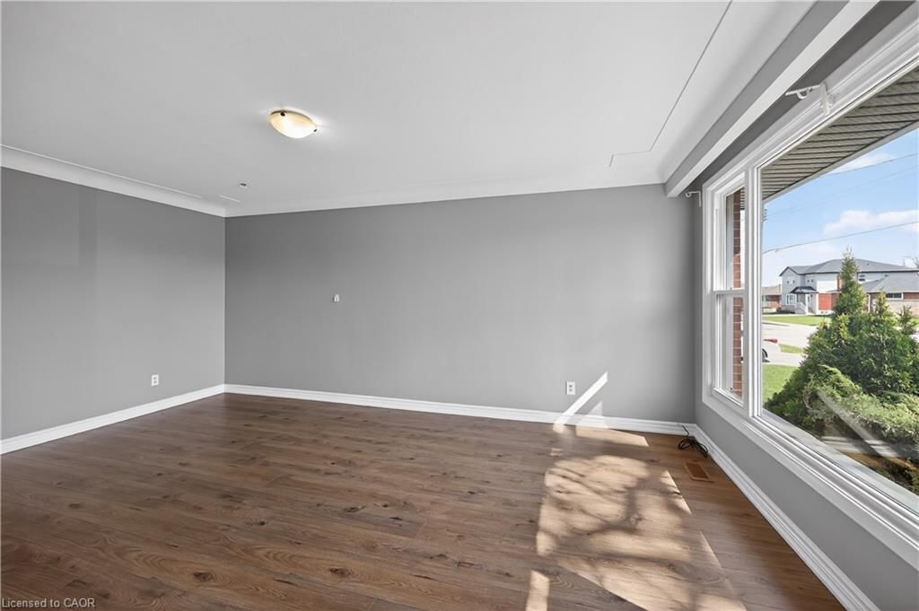 Single Family Residence for sale at 76 Terrace Drive, Hamilton, ON, L9A 2Y6 - Balfour - MLS: 40818376