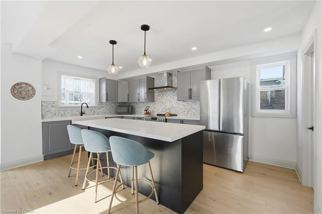 286 East 18th Street