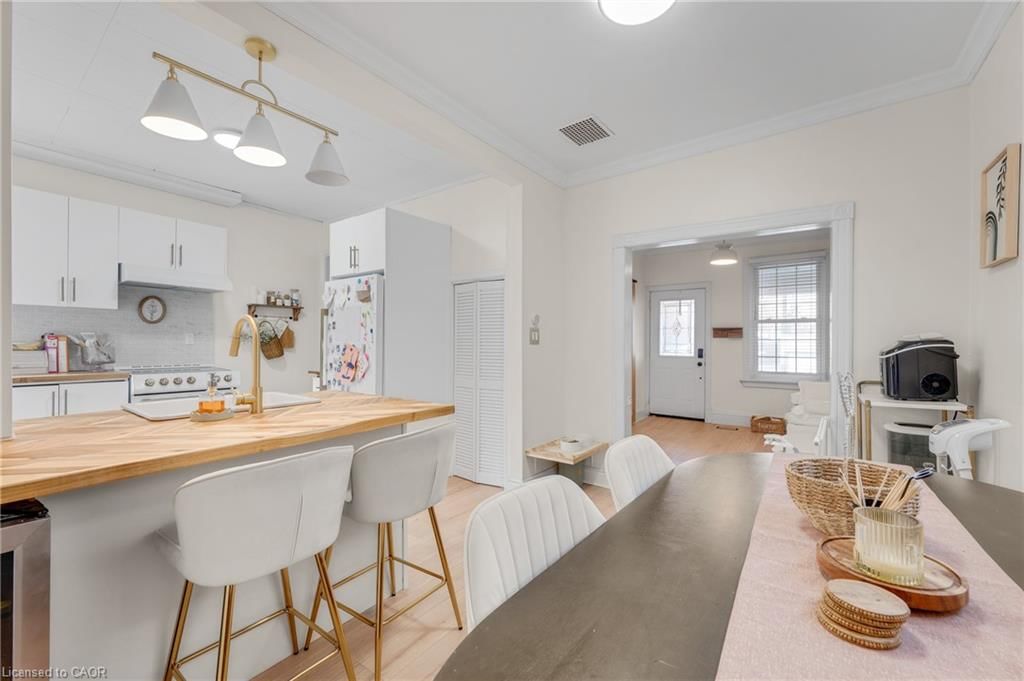 Single Family Residence for sale at 6 Ben Lomond Place, Hamilton, ON, L8V 2S7 - Concession - MLS: 40818388