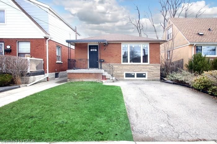 Single Family Residence for sale at 33 Shadyside Avenue, Hamilton, ON, L8V 3E2 - Burkholme - MLS: 40818460