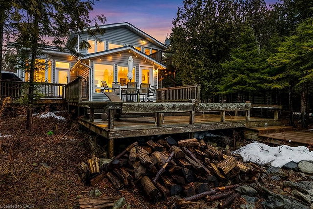 1166 Dorcas Bay Road