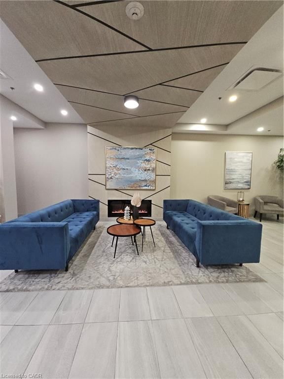 2501 - 60 Charles Street