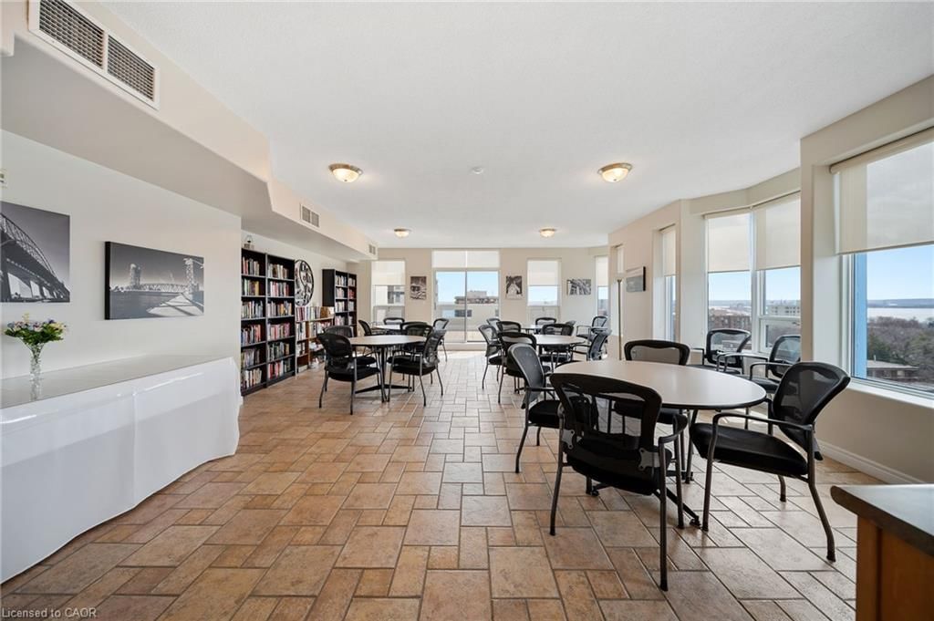 Condo/Apt Unit for sale at 404-1272 Ontario Street, Burlington, ON, L7S 2L8 - Maple - MLS: 40818691