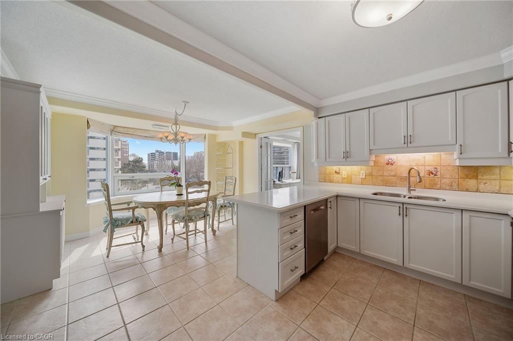 Condo/Apt Unit for sale at 404-1272 Ontario Street, Burlington, ON, L7S 2L8 - Maple - MLS: 40818691