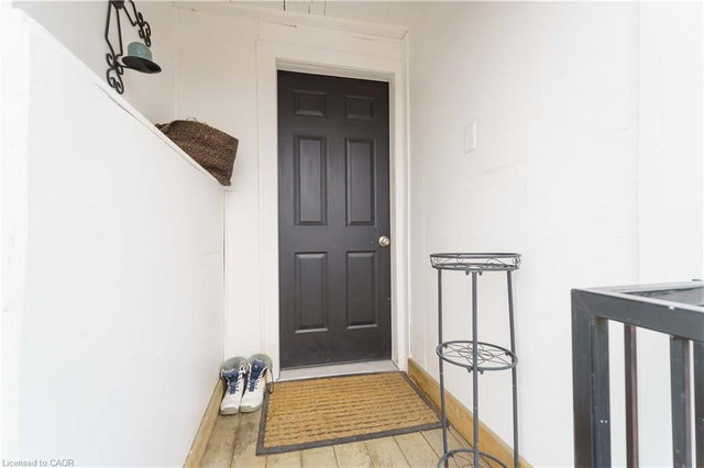 3 - 36 Stanley Avenue