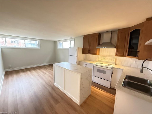 1 (Lower) - 180 Becker Street