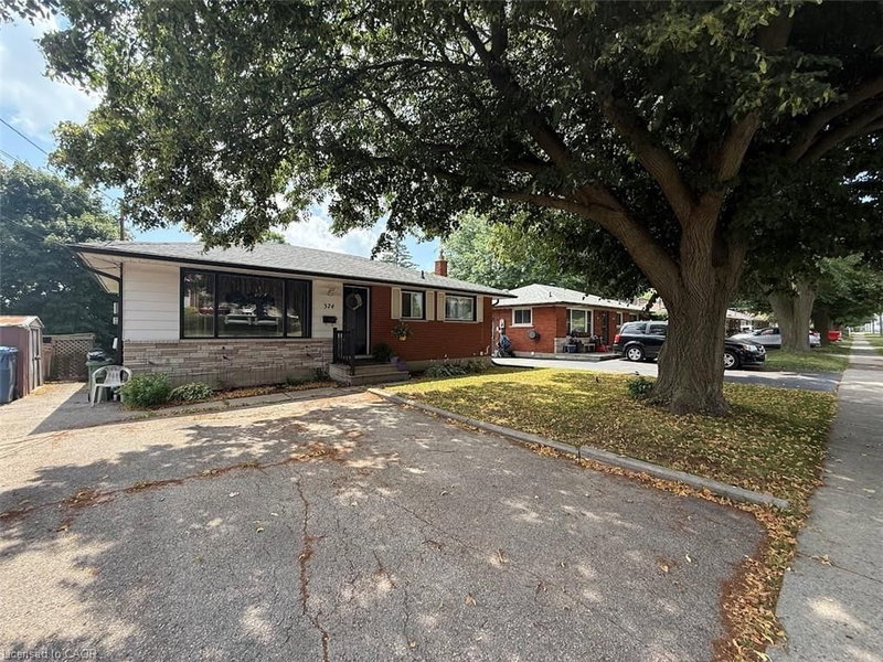 374 Victoria Road N