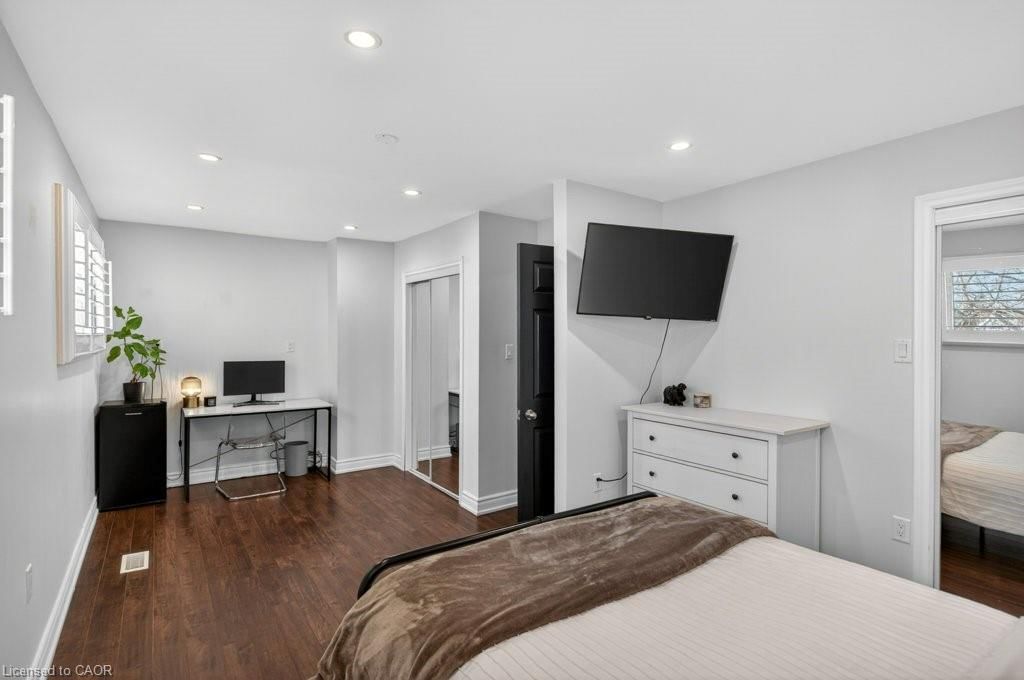 Single Family Residence for sale at 86 Barons Avenue, Hamilton, ON, L8H 5A4 - Homeside - MLS: 40818882