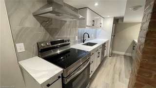 4 - 123 Robinson Street