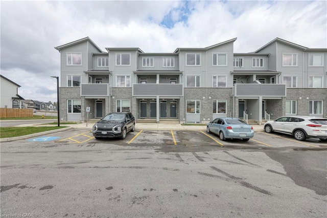 12 - 925 Deveron Crescent