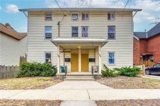 2 - 132 Forsyth Street S