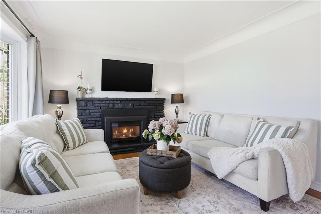 Single Family Residence for sale at 208 Seneca Avenue, Hamilton, ON, L9B 1M2 - Allison - MLS: 40818962