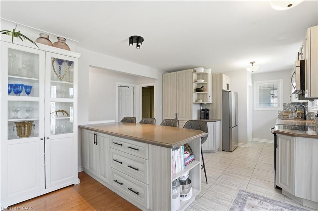 Single Family Residence for sale at 208 Seneca Avenue, Hamilton, ON, L9B 1M2 - Allison - MLS: 40818962