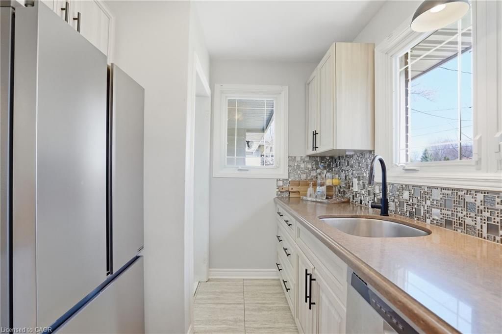 Single Family Residence for sale at 208 Seneca Avenue, Hamilton, ON, L9B 1M2 - Allison - MLS: 40818962