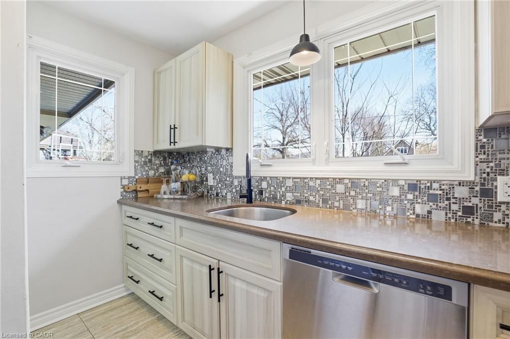 Single Family Residence for sale at 208 Seneca Avenue, Hamilton, ON, L9B 1M2 - Allison - MLS: 40818962