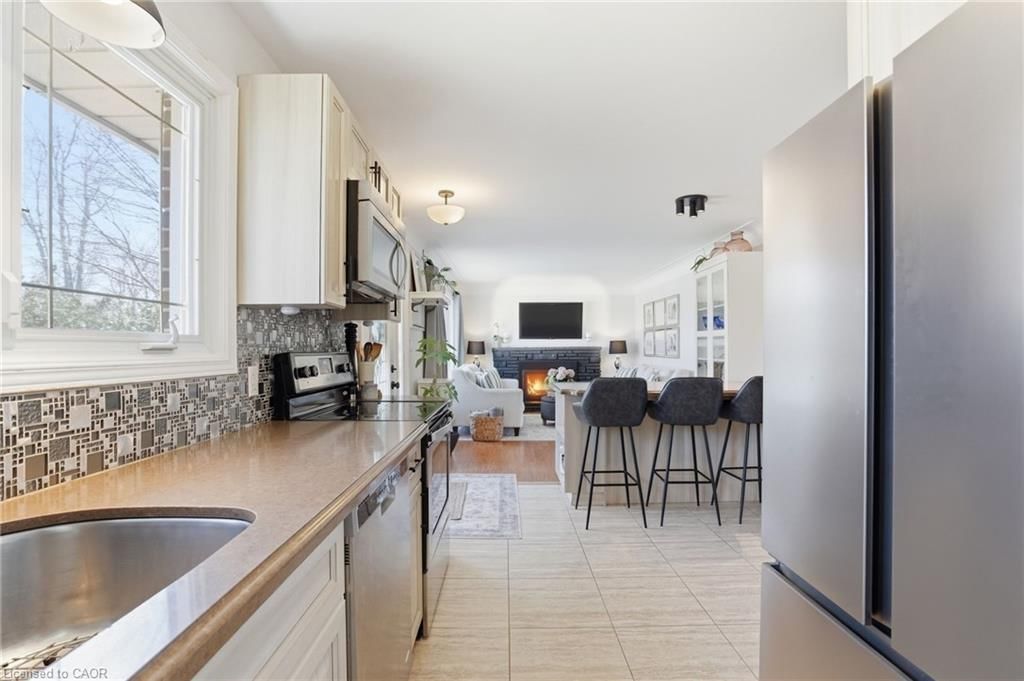 Single Family Residence for sale at 208 Seneca Avenue, Hamilton, ON, L9B 1M2 - Allison - MLS: 40818962