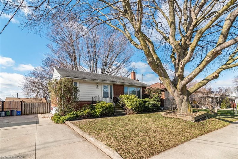 124 Broker Drive, Hamilton, Ontario