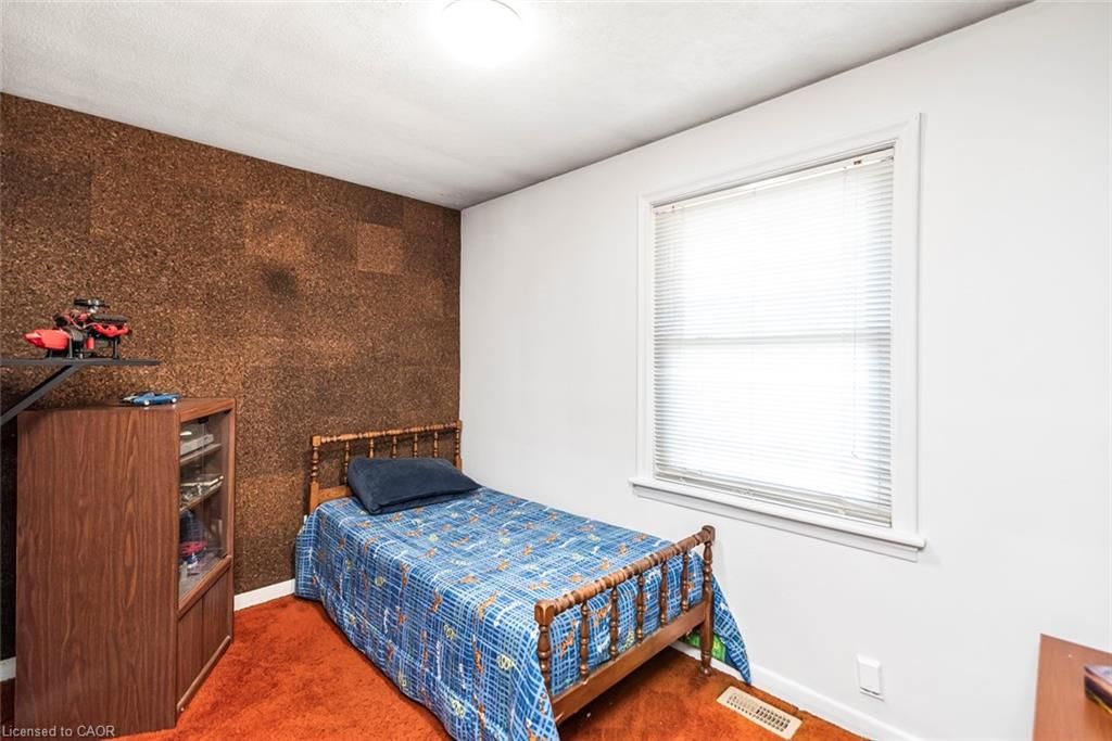 Single Family Residence for sale at 124 Broker Drive, Hamilton, ON, L8T 2B8 - Huntington - MLS: 40819085