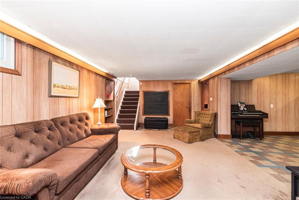 Single Family Residence for sale at 124 Broker Drive, Hamilton, ON, L8T 2B8 - Huntington - MLS: 40819085