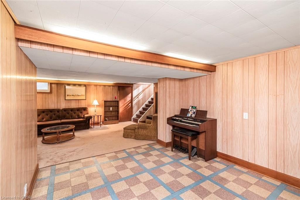 Single Family Residence for sale at 124 Broker Drive, Hamilton, ON, L8T 2B8 - Huntington - MLS: 40819085