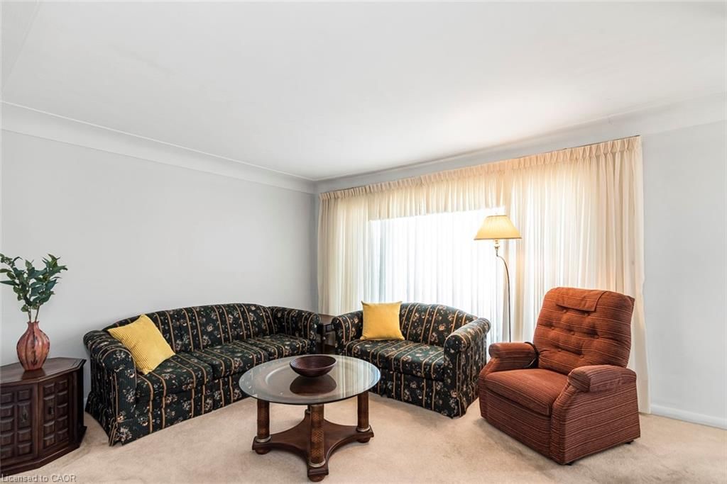 Single Family Residence for sale at 124 Broker Drive, Hamilton, ON, L8T 2B8 - Huntington - MLS: 40819085