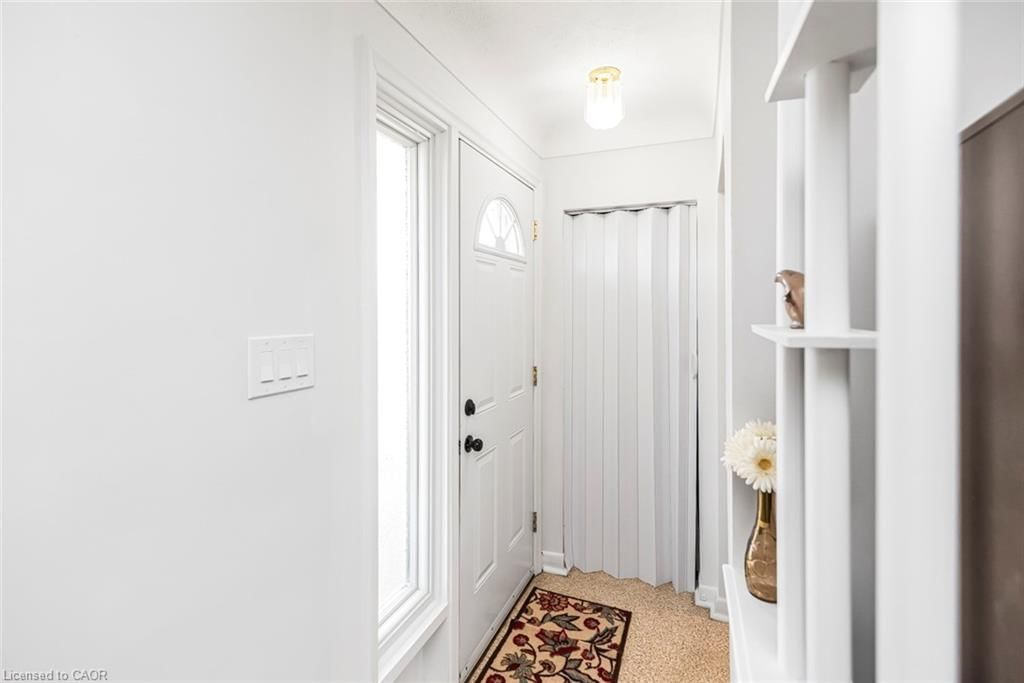 Single Family Residence for sale at 124 Broker Drive, Hamilton, ON, L8T 2B8 - Huntington - MLS: 40819085