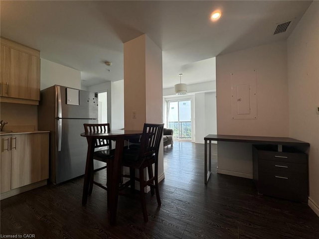 1503 - 158 King Street N