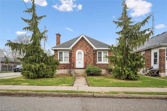 605 Waterloo Street S