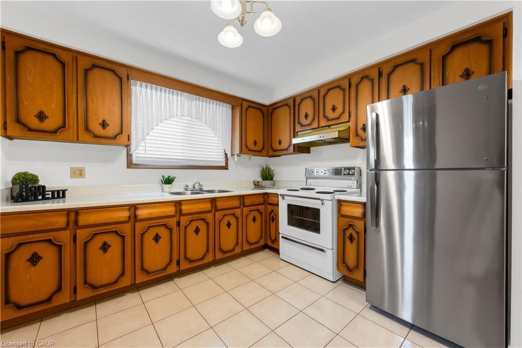 Single Family Residence for sale at 11 Forest Hill Crescent, Hamilton, ON, L8K 5V2 - Red Hill - MLS: 40819197