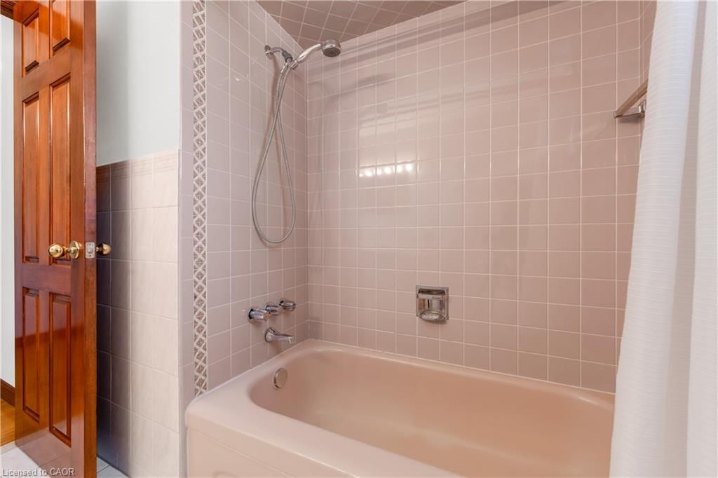 Single Family Residence for sale at 11 Forest Hill Crescent, Hamilton, ON, L8K 5V2 - Red Hill - MLS: 40819197