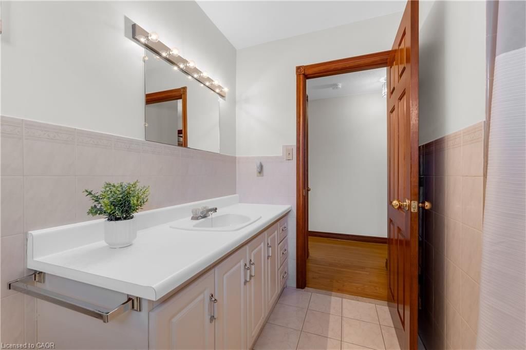 Single Family Residence for sale at 11 Forest Hill Crescent, Hamilton, ON, L8K 5V2 - Red Hill - MLS: 40819197