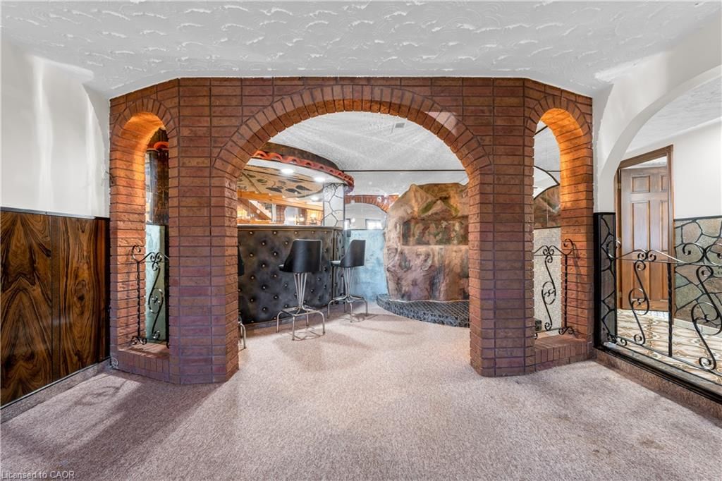 Single Family Residence for sale at 11 Forest Hill Crescent, Hamilton, ON, L8K 5V2 - Red Hill - MLS: 40819197