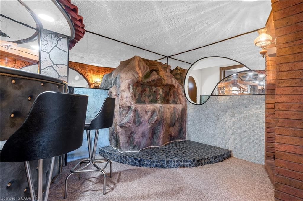 Single Family Residence for sale at 11 Forest Hill Crescent, Hamilton, ON, L8K 5V2 - Red Hill - MLS: 40819197