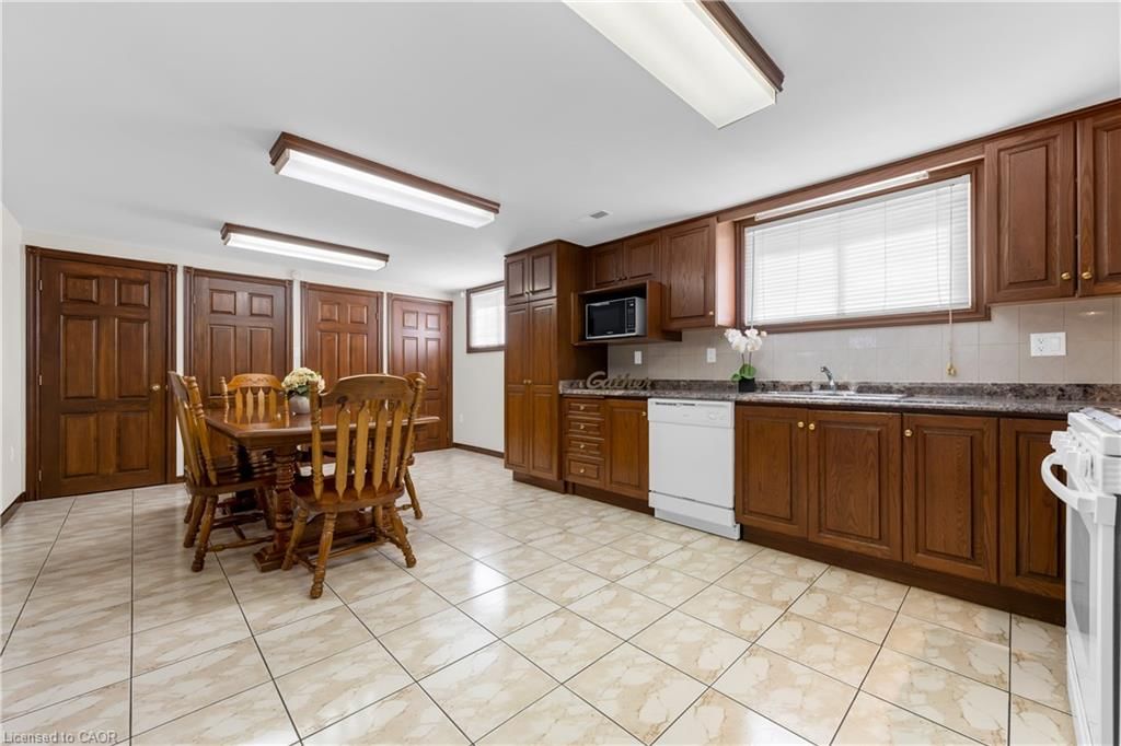 Single Family Residence for sale at 11 Forest Hill Crescent, Hamilton, ON, L8K 5V2 - Red Hill - MLS: 40819197