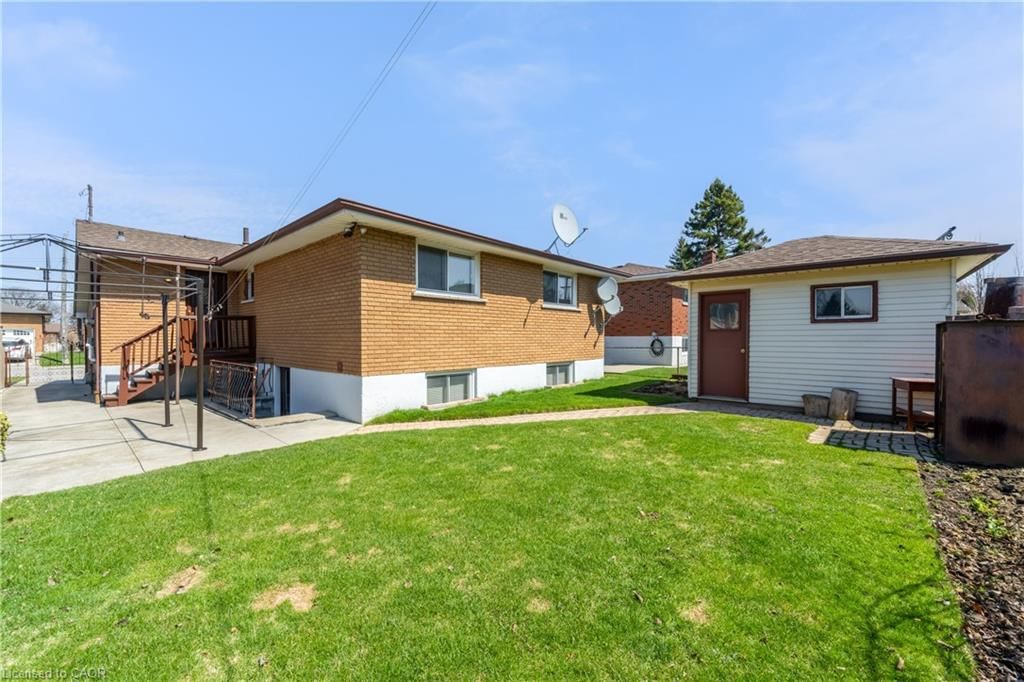 Single Family Residence for sale at 11 Forest Hill Crescent, Hamilton, ON, L8K 5V2 - Red Hill - MLS: 40819197