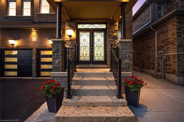 5 Freedom Oaks Trail