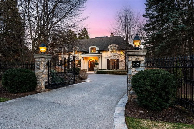 2096 Lakeshore Road E